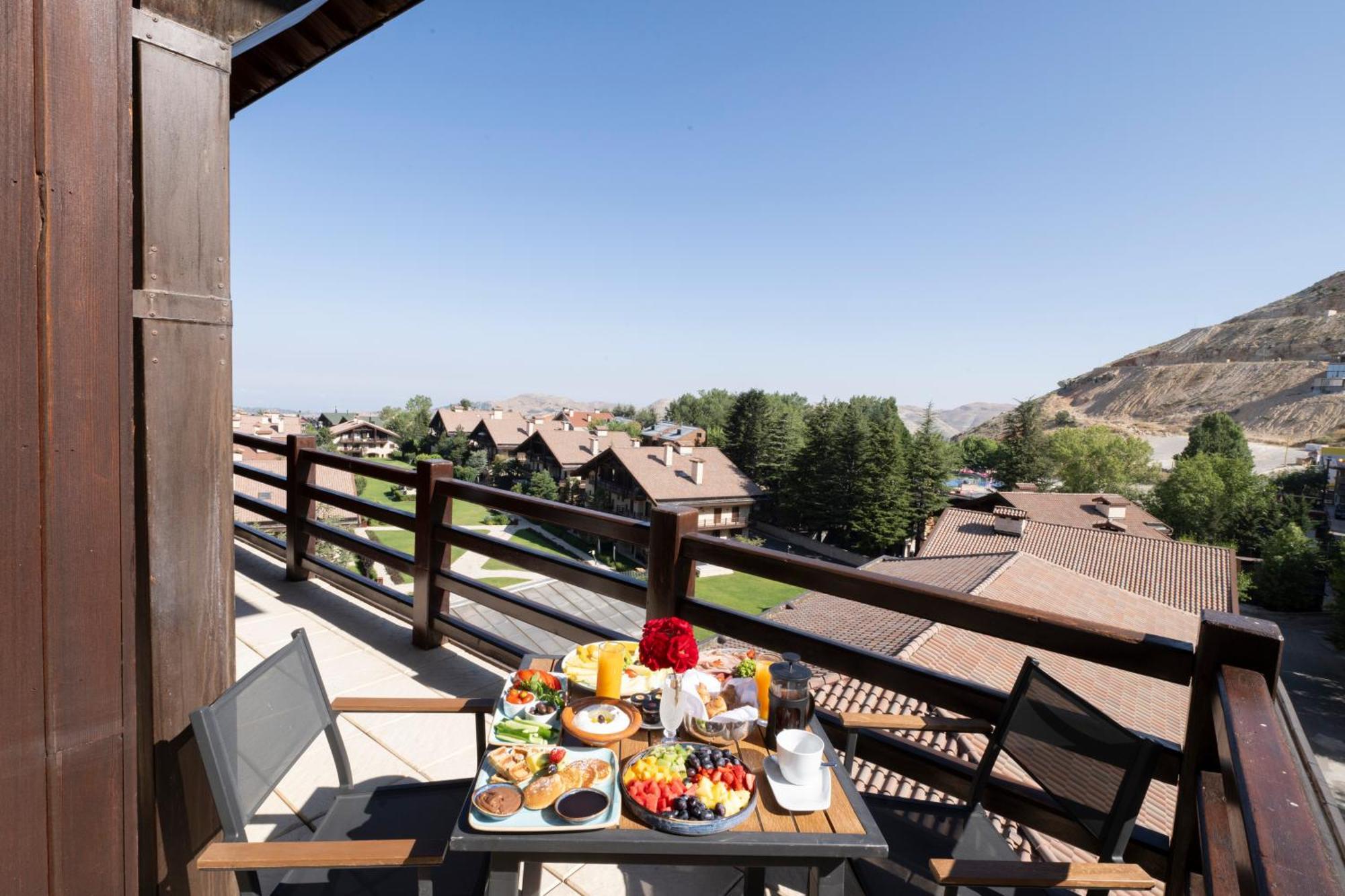Intercontinental Mzaar Lebanon Mountain Resort & Spa By Ihg Mzaar Kfardebian Exteriör bild