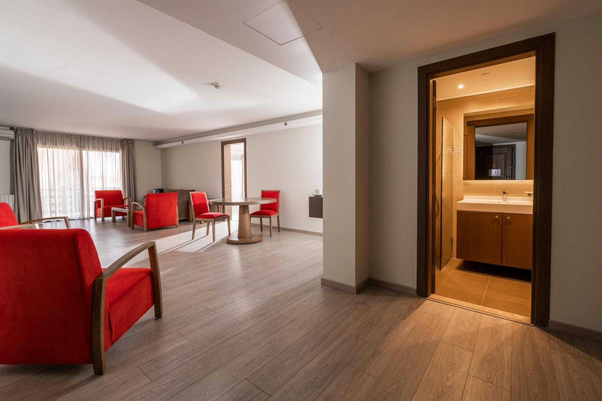 Intercontinental Mzaar Lebanon Mountain Resort & Spa By Ihg Mzaar Kfardebian Exteriör bild