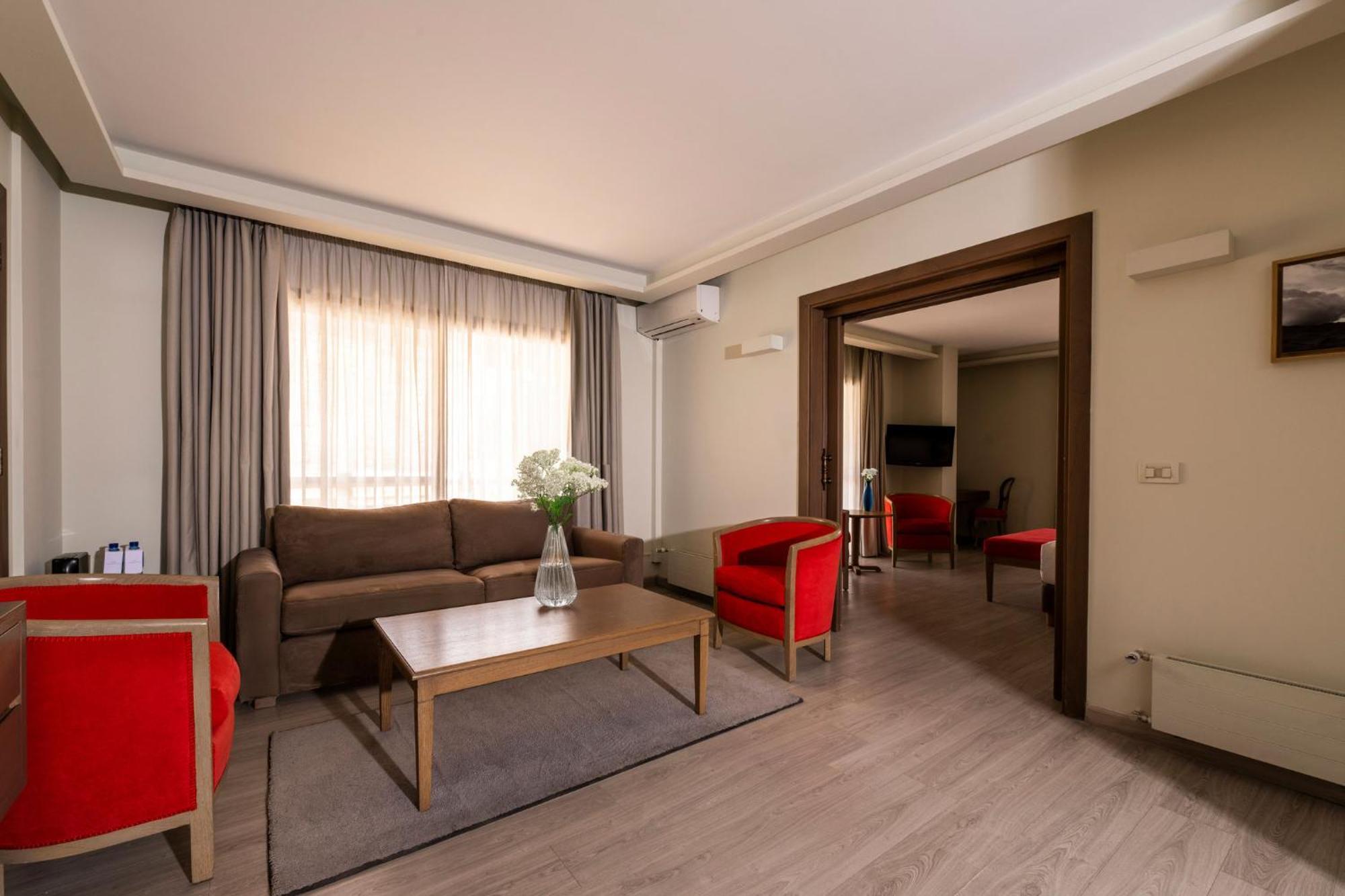 Intercontinental Mzaar Lebanon Mountain Resort & Spa By Ihg Mzaar Kfardebian Exteriör bild